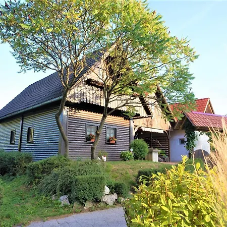 Kmetija Podobnik Idrija