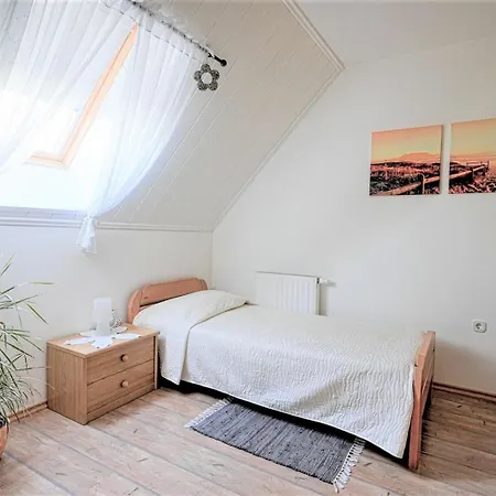 Kmetija Podobnik