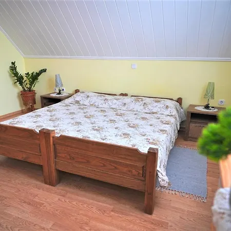 Kmetija Podobnik