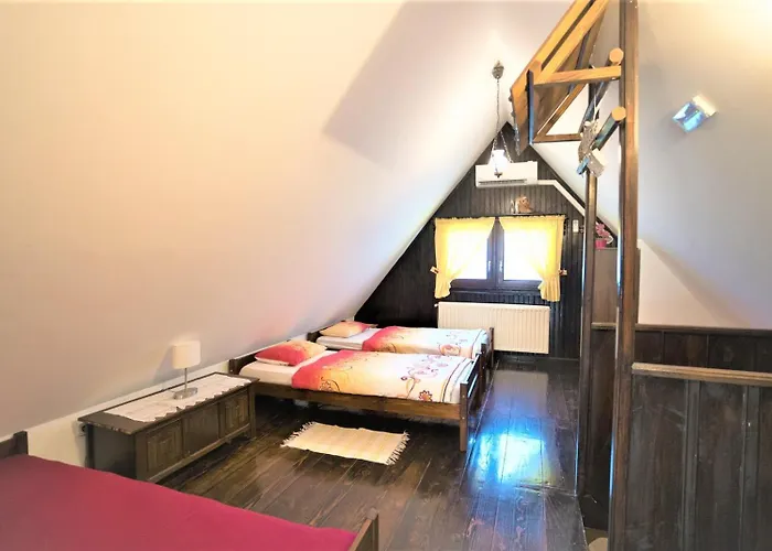 Kmetija Podobnik Hiša za goste